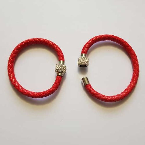 Bracelet simili cuir rouge fermoir aimanté strass