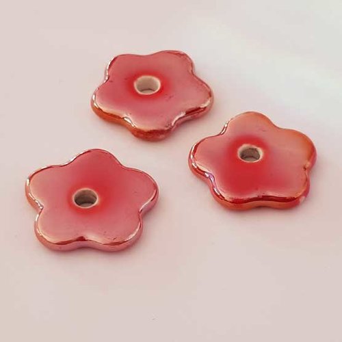 Perle fleur céramique rouge 29 mm
