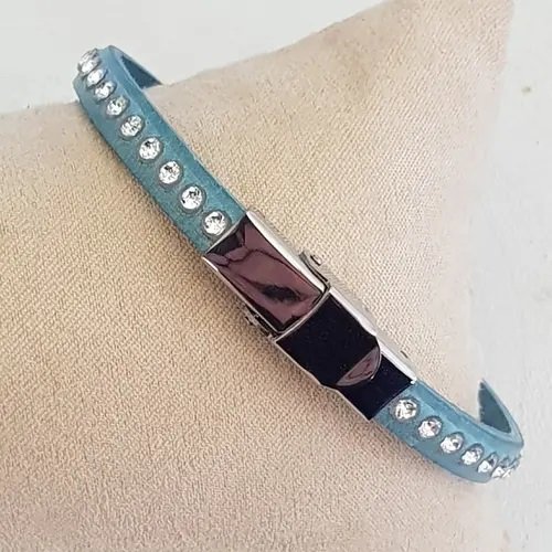 Bracelet cuir 06 mm bleu ciel strass swarovski ajustable au poignet