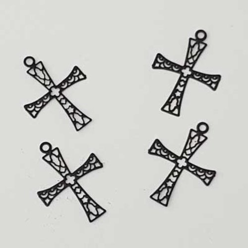 Breloque croix n°09 noir estampe filigrane