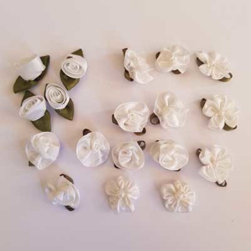 Fleur tissus bi couleur blanc lot 18 pièces