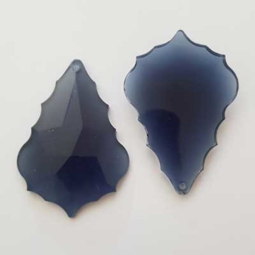 Breloque divers n°126 goutte bleu marine en plastique facetté pendentif