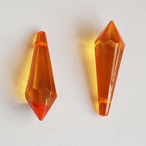 Perle acrylique diamant transparent 33 x 11 mm goutte orange