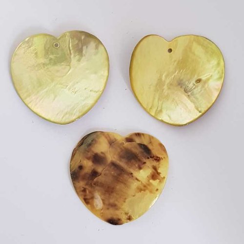 Pendentif coeur coquillage nacre 37 mm n°01 jaune pâle