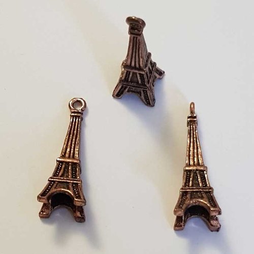 Breloque tour eiffel 3d en métal argenté couleur cuivre 33 x 11 mm