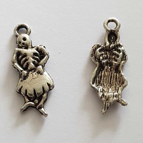 Breloque tête de mort squelette n°51