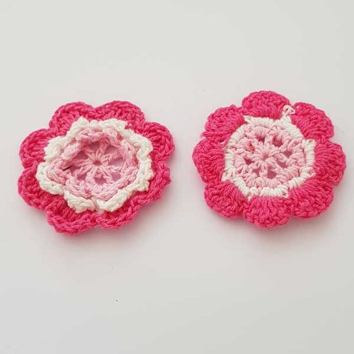Fleur au crochet 40 mm fushia, blanc et rose