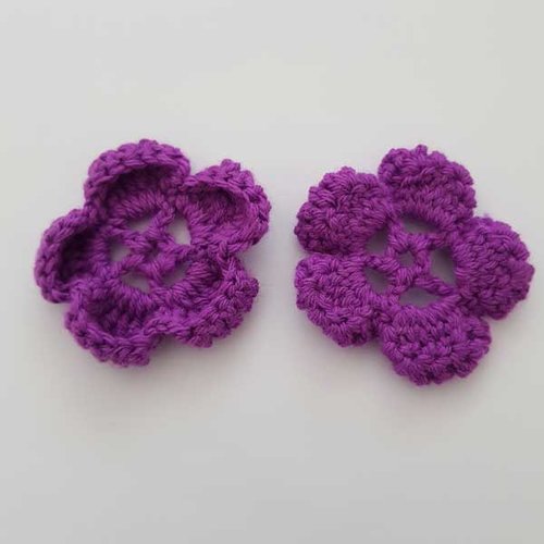 Fleur au crochet 60 mm violet 02