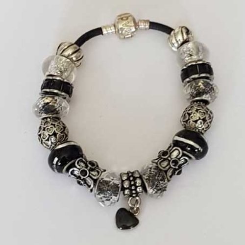 Bracelet n°06 clip européen 19.5 cm cuir lisse noir