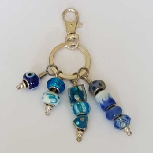 Porte clés n°01 serpent européen 4 tiges 10 perles