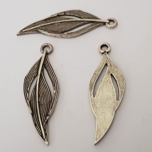 Breloque plume n°19 argent en zamac ( plaqué argent)