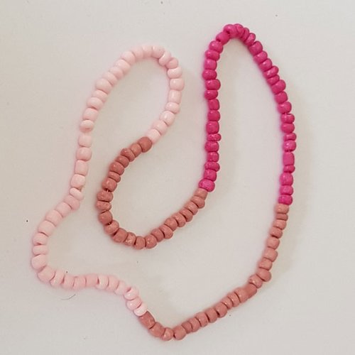 Collier n°01 de 120 perles de 4 à 5 mm de diamètre