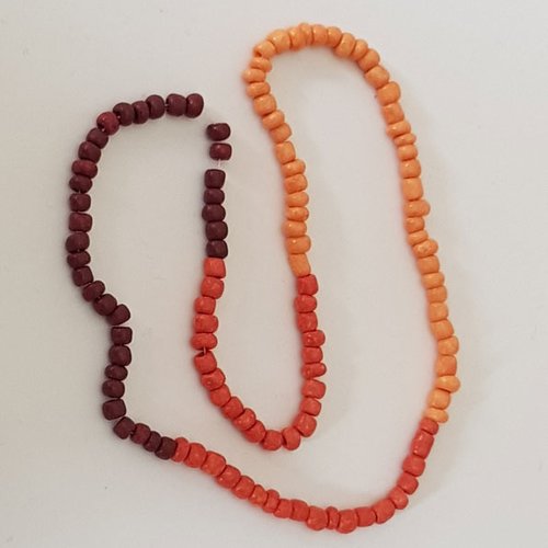 Collier n°02 de 120 perles de 4 à 5 mm de diamètre