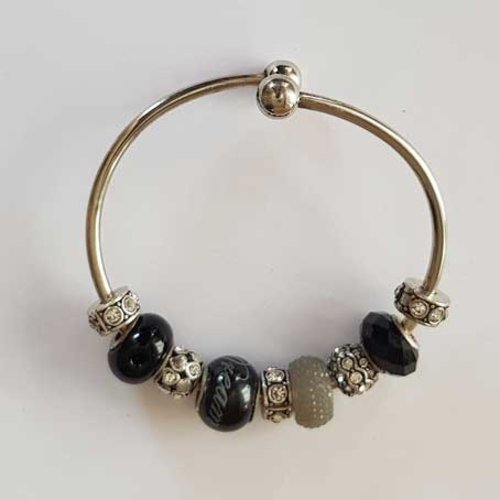 Bracelet n°01 rigide 2 boules 22 cm