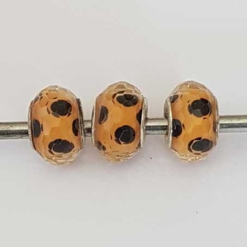 Perle n°1035 compatible style pandora grand trou en plastique a facette