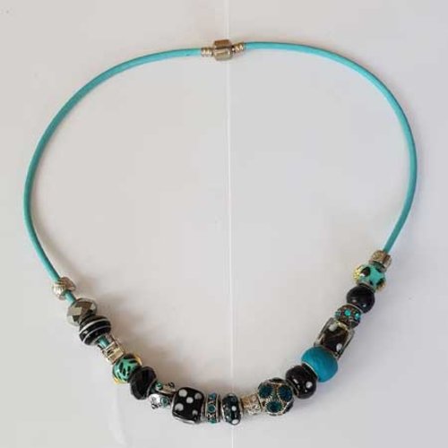 Collier n°01 fermoir clip européen 53 cm cuir lisse