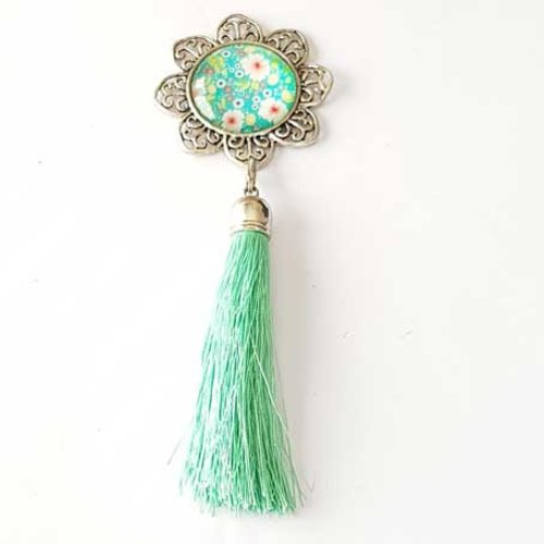 Pendentif fleur argent 41 mm et cabochon pompon mousqueton n°02