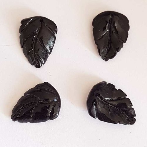 Breloques feuilles noir 18 x 13 mm en plastique