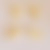 Breloques feuilles blanc cassé 18 x 13 mm en plastique