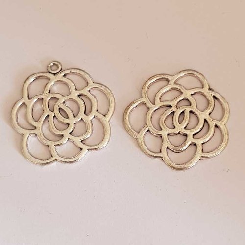 Lot n°19 2 breloques fleurs 29 mm argent intercalaire entre deux