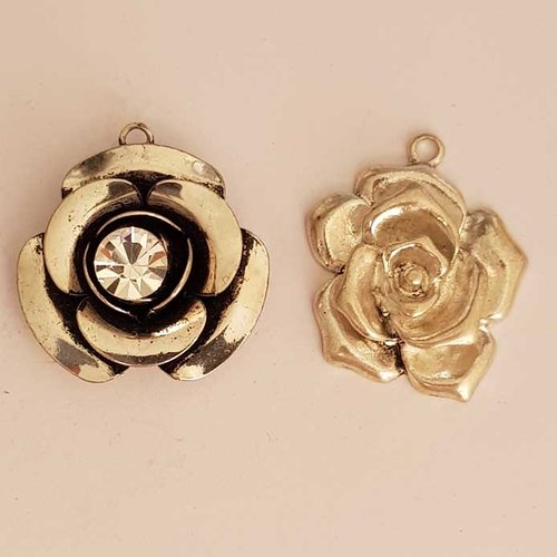 Lot n°25 2 breloques fleurs 30 mm argent