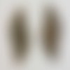 Lot n°046 1 breloque ovale 33 mm bronze estampe filigrane