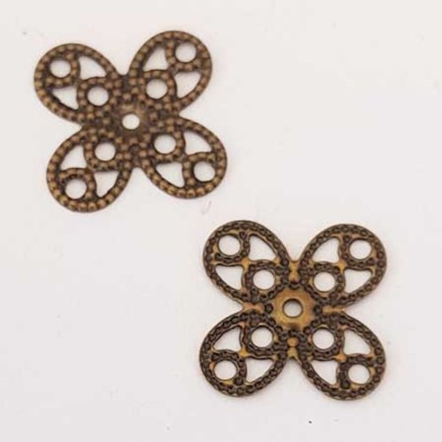 Lot n°139 1 breloque 10 mm bronze estampe filigrane intercalaire
