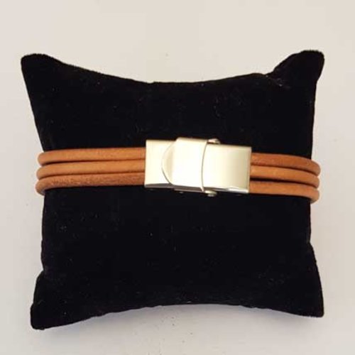 Bracelet cuir lisse naturel 3 rangées de 03 mm ajustable au poignet
