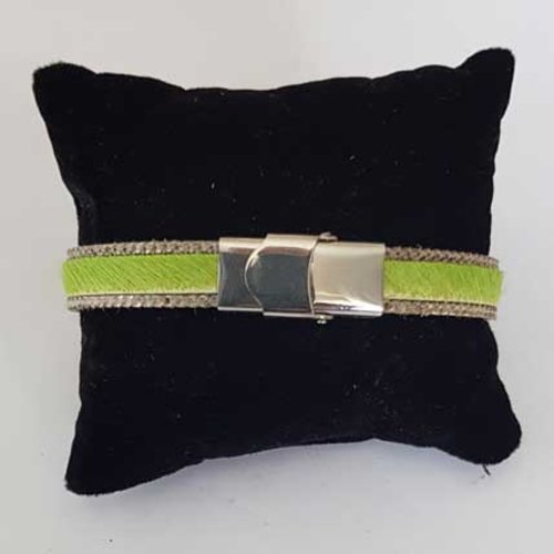 Bracelet cuir 10 mm peau vert anis chaîne argent ajustable au poignet