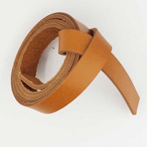 Cuir brut marron clair de 14 mm par 20 cm