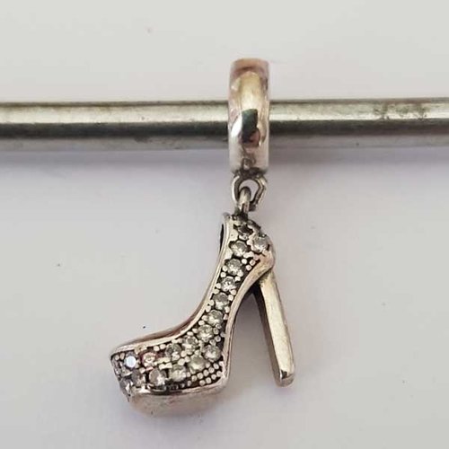 Breloque pendentif argent 925 n°1228 chaussure argent et strass