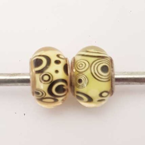 Perle n°1209 compatible style pandora grand trou en plastique ronde