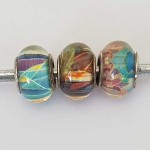 Perle n°1247 lot 3 pièces compatible style pandora grand trou en plastique ronde