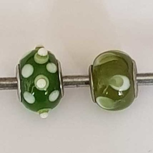 Perle n°1266-06 vert lot 2 pièces compatible style pandora grand trou en verre ronde