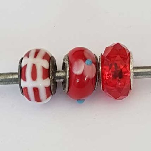 Perle n°1271-04 rouge lot 3 pièces compatible style pandora grand trou en verre ronde
