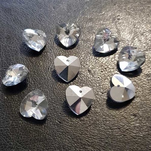 4 breloques pendentifs en verres facettés coeur n°01-01