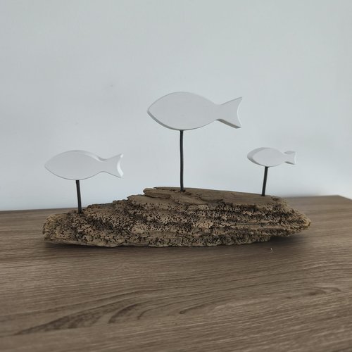 Décoration poissons sur socle en bois flotté