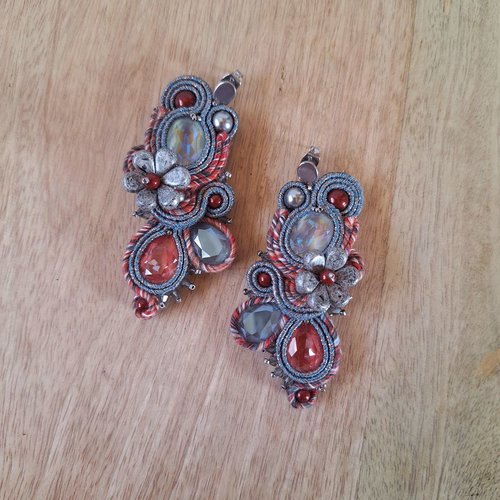 "irene" boucles soutache, cristaux swarovski, clous inox