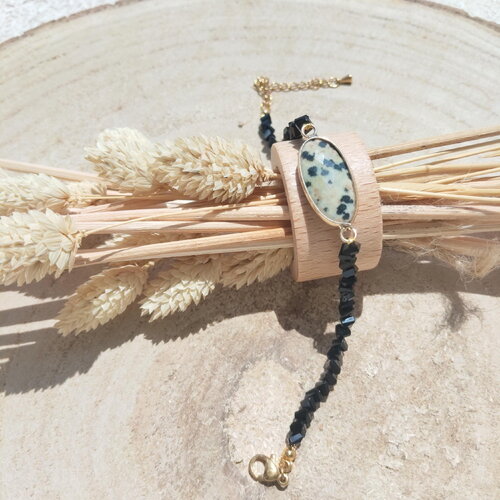 Bracelet en jaspe dalmatien et perles de verre triangulaires