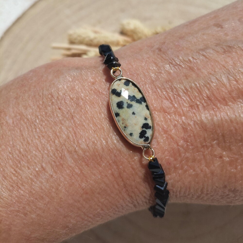 Bracelet en jaspe dalmatien et perles de verre triangulaires