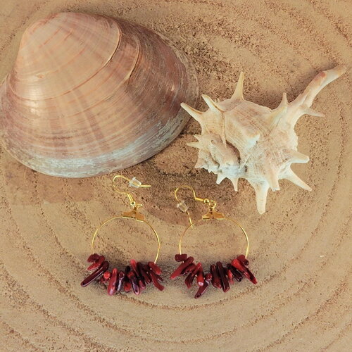 Boucles d'oreilles pendantes corail