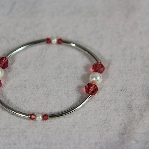 Bracelet extensible perle rouge