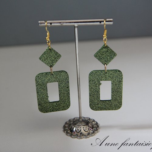 Boucle d'oreille doré carré rectangle vert pailleté