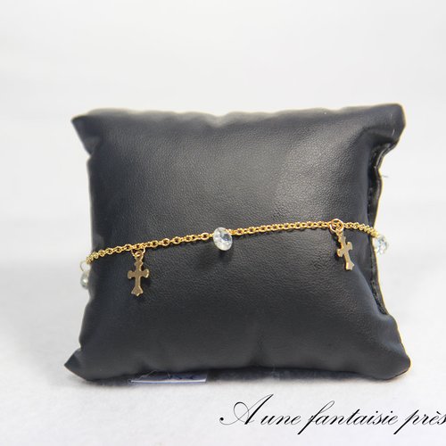 Bracelet doré croix et zircon