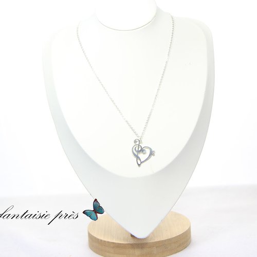 Collier argenté clé de sol coeur