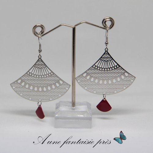 Boucle d'oreille argenté éventail et sequin bordeaux