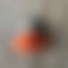 Pompon de fil de coton orange avec calotte de métal argenté 4 cm