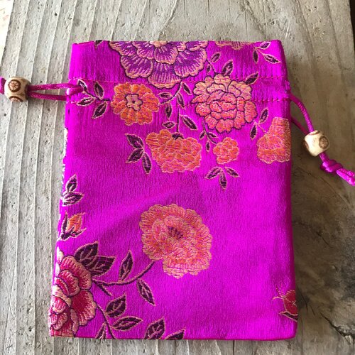 Pochette cadeau en soie rose,14x11 cm,vendue à l'unité