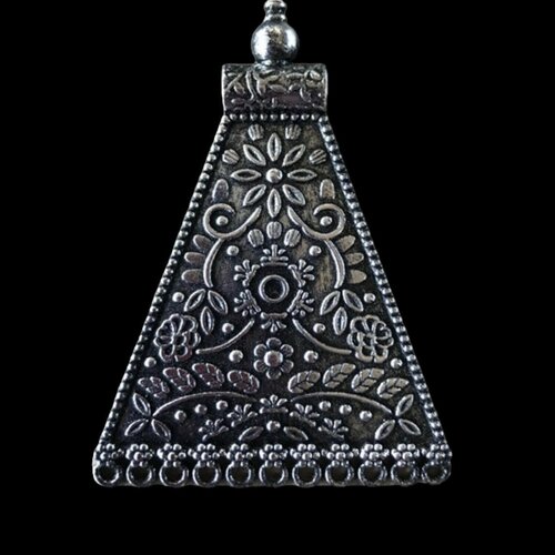 Pendentif style bohème en alliage de zinc,triangle,connecteur,fleur,argent vieilli,80mm x 60mm