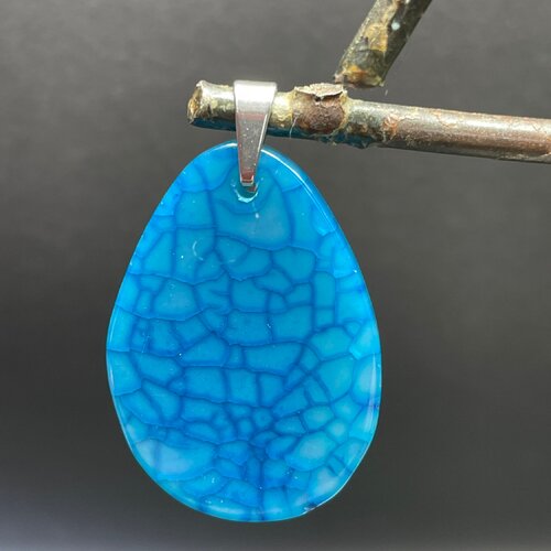 Pendentif  agate du brésil turquoise et sa bélière acier inoxydable,4cm de long